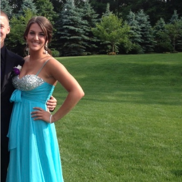 Prom dress - Picture 4 of 4